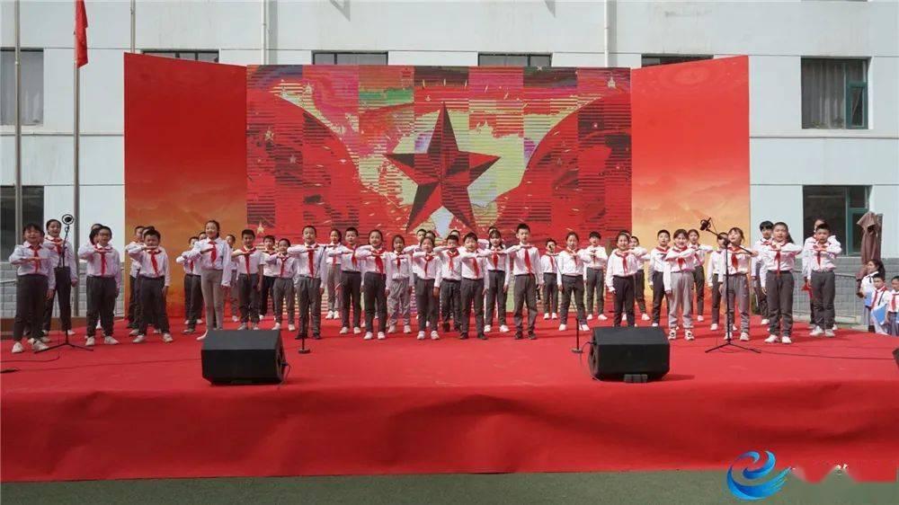 宝宝爱翻垃圾桶怎么办？求支招！
